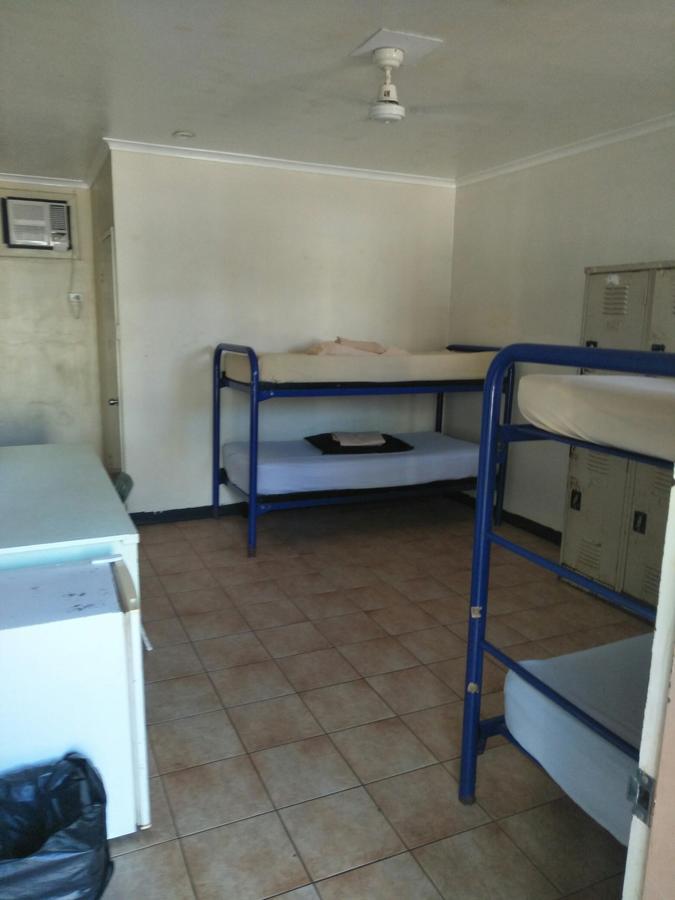 Palm Court Backpackers Hostel Katherine Luaran gambar