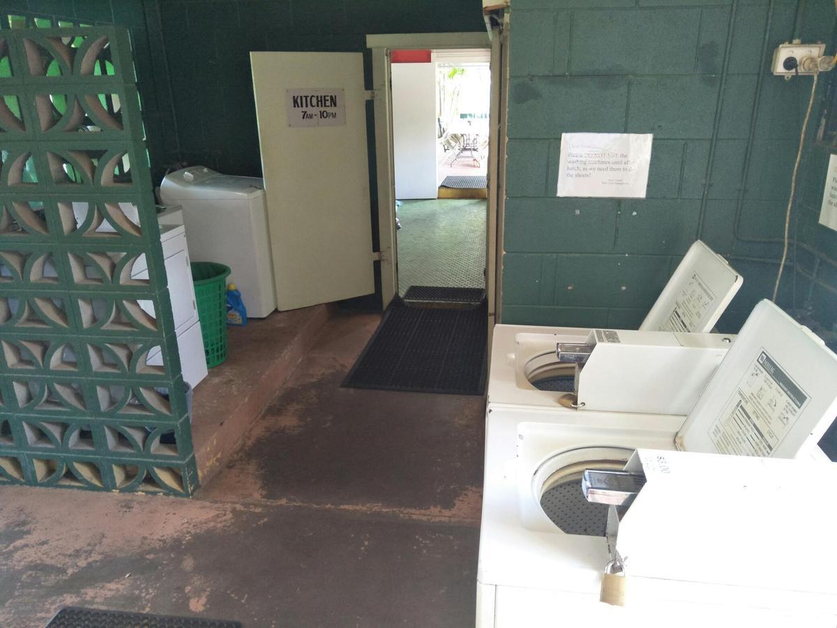 Palm Court Backpackers Hostel Katherine Luaran gambar
