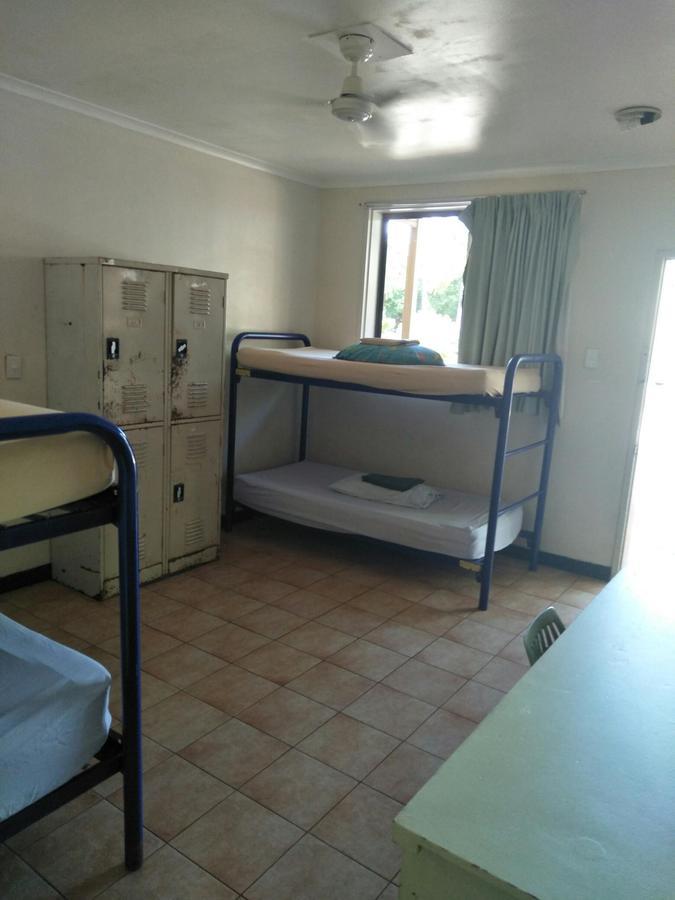 Palm Court Backpackers Hostel Katherine Luaran gambar