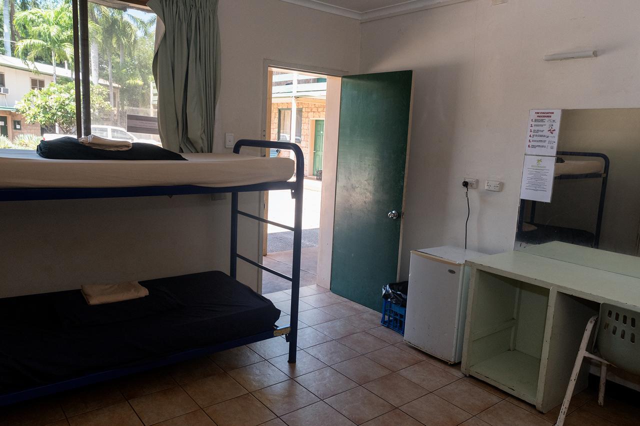 Palm Court Backpackers Hostel Katherine Luaran gambar
