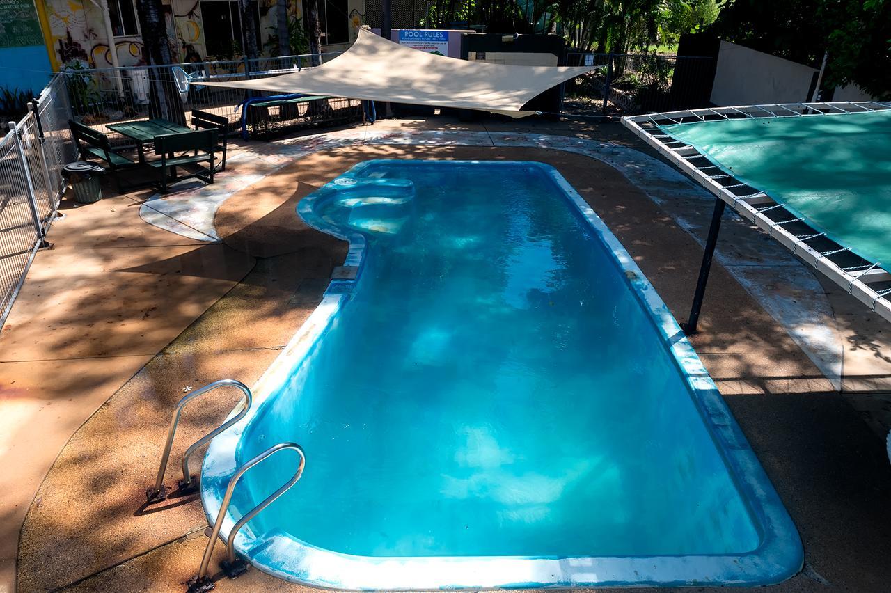 Palm Court Backpackers Hostel Katherine Luaran gambar